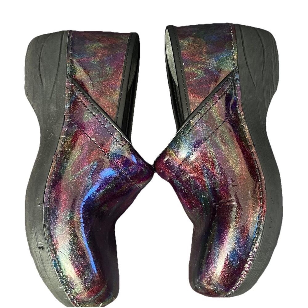 Dansko Clogs Shoes Women 38 Rainbow Spray Paint Patent Leather Slip Resist S32-9